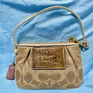 NEW Coach Poppy Metallic Gold Wristlet Wallet Zip